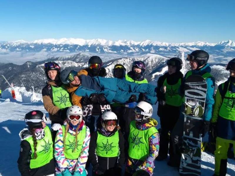 Jak wybrać obóz narciarski dla dzieci?