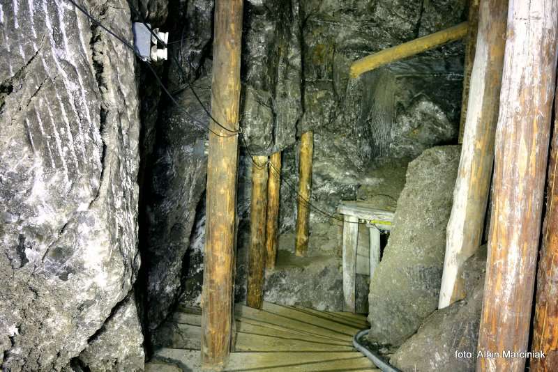Wieliczka krysztaly soli kamiennej w Grocie Krysztalowej rezerwat przyrody 81 Fotor