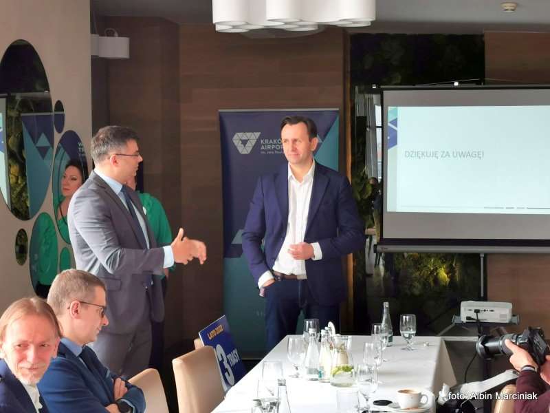 konferencja Ryanair 4 1