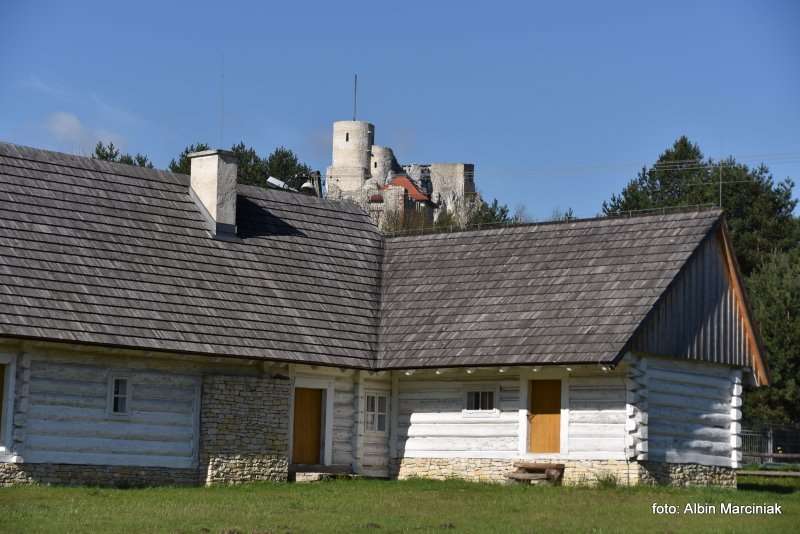 Zabytkowa drewniana Chata Kocjana skansen w Rabsztynie kolo Olkusza Malopolska 6