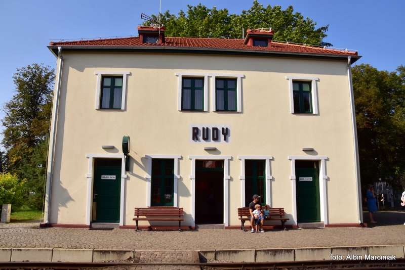 Zabytkowa Stacja Kolei Wąskotorowej w Rudach 6