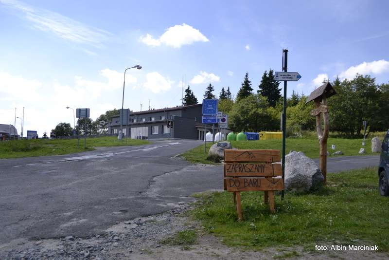  Schronisko PTTK na Przełęczy Okraj 1