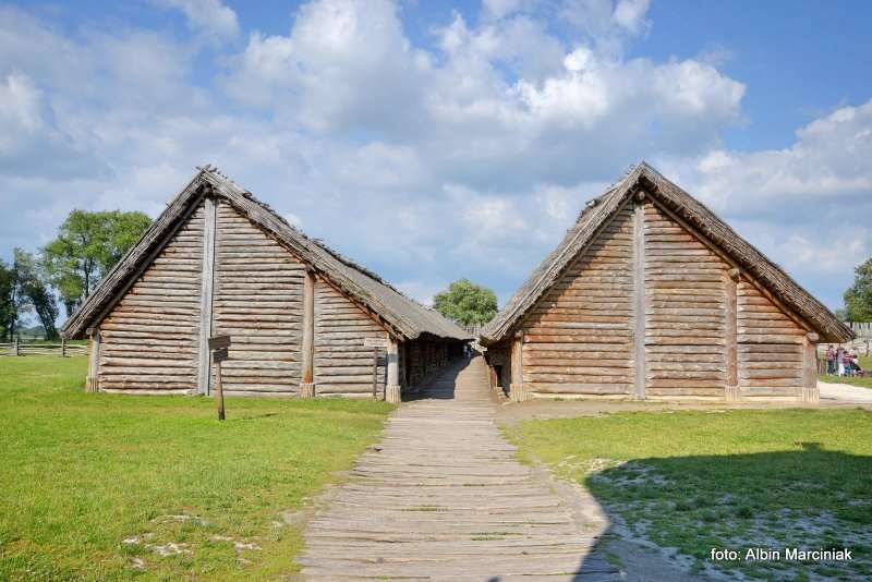 Biskupin osada obronna kultury łużyckiej 3
