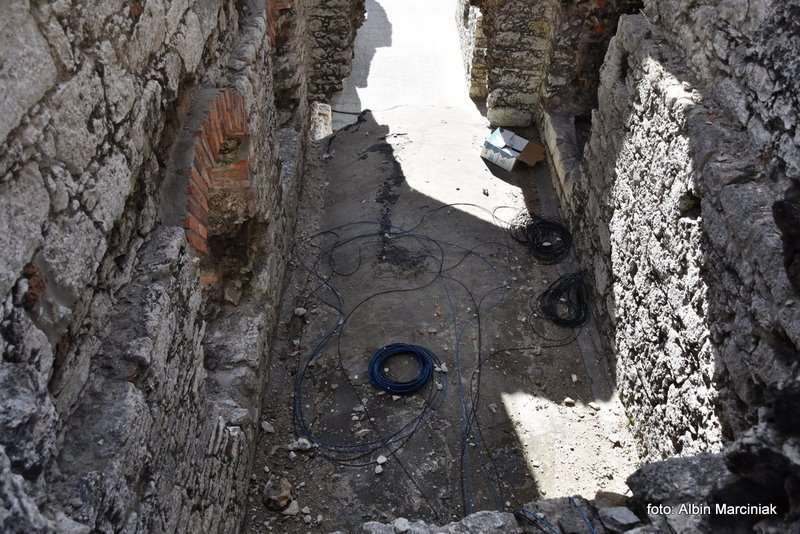 Ogrodzieniec marzec 2019 remont 4