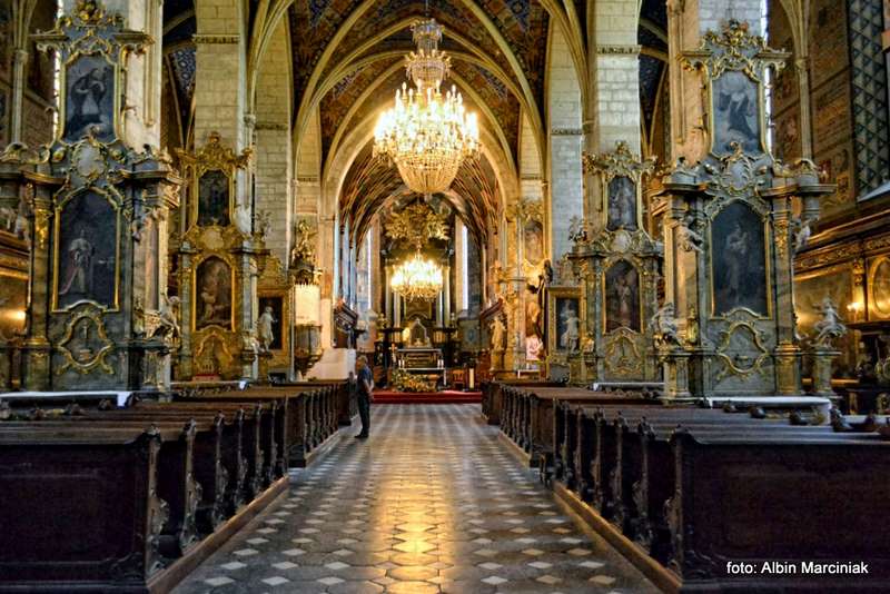http://klubpodroznikow.com/images/stories/relacje/bazylika_w_sandomierzu/DSC_0583.jpg