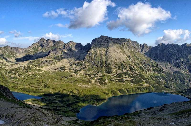 https://klubpodroznikow.com/images/stories/relacje/tatry_orla_perc/Orla%20Per%C4%87%20widziana%20ze%20Szpiglasowej%20Prze%C5%82%C4%99czy.JPG