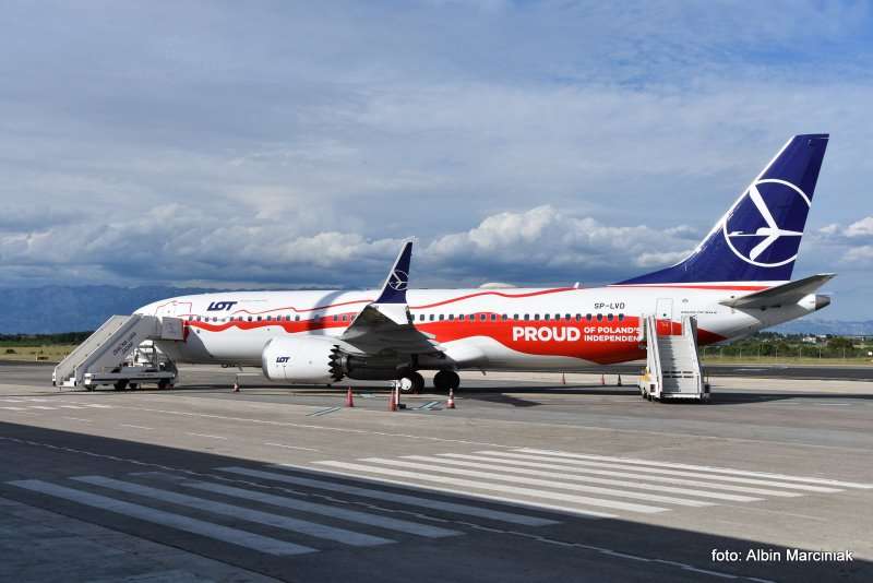 samolot Boeing 737 Max Polands Independence Inflight 200 SP LVD 46 1